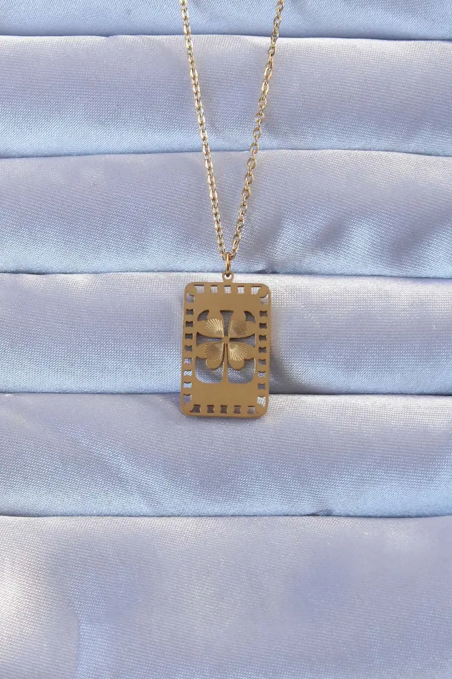 316L Çelik Gold Renk İşlemeli Yonca Model Vintage Kolye