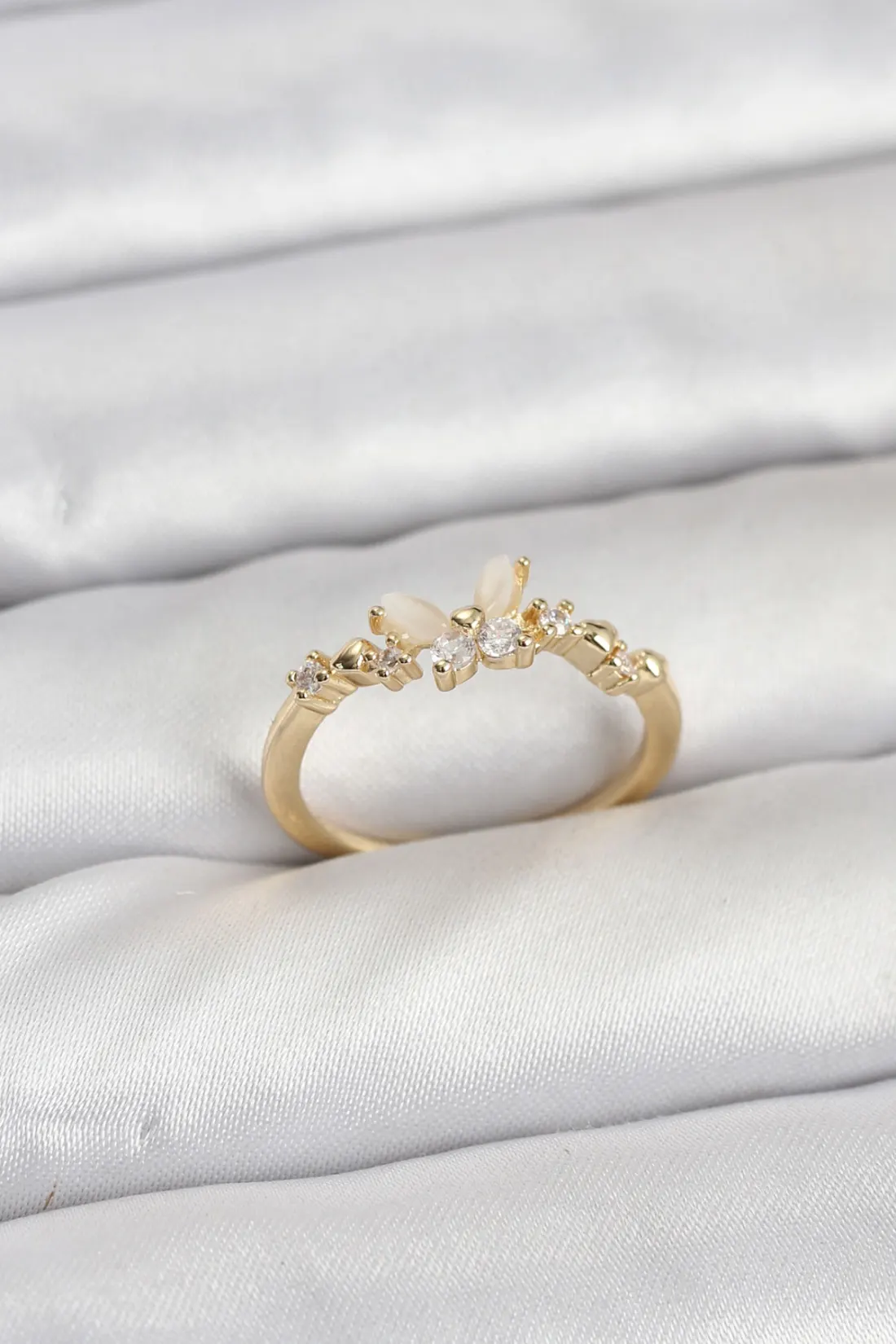 Kelebek Model Gold Renk Pirinç Kadın Yüzük