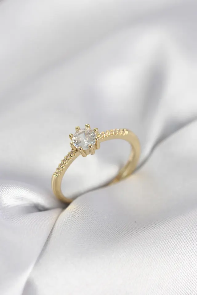 Tek Taş Model Gold Renk Zirkon Taşlı Kadın Yüzük