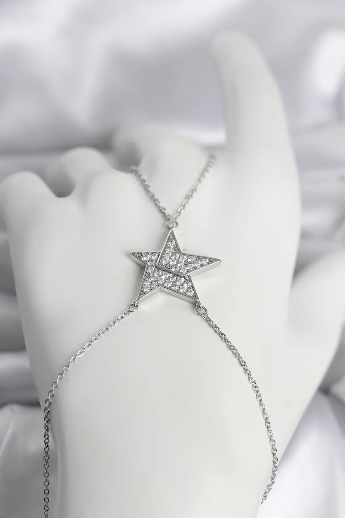 Pirinç Gümüş Renk Zirkon Taşlı Yıldız Model Kadın Şahmeran